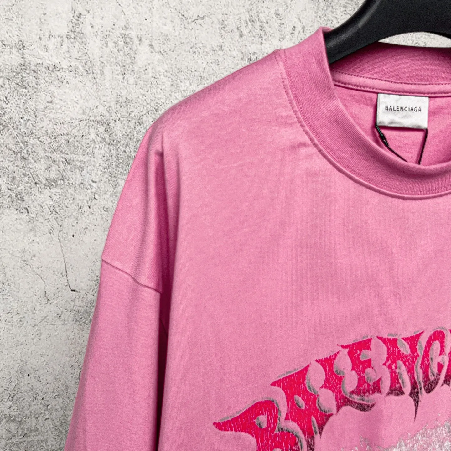 【 . Quality】BALENCI*GA/ .SS 26 New Arrival 。 T 。 . Authentic 。 ！ ZP 。 260 ， . ， ， 。 。 ， 。 OS . Same Style ：BL 263781 ：Black White Pink Gray Size：XS S M L